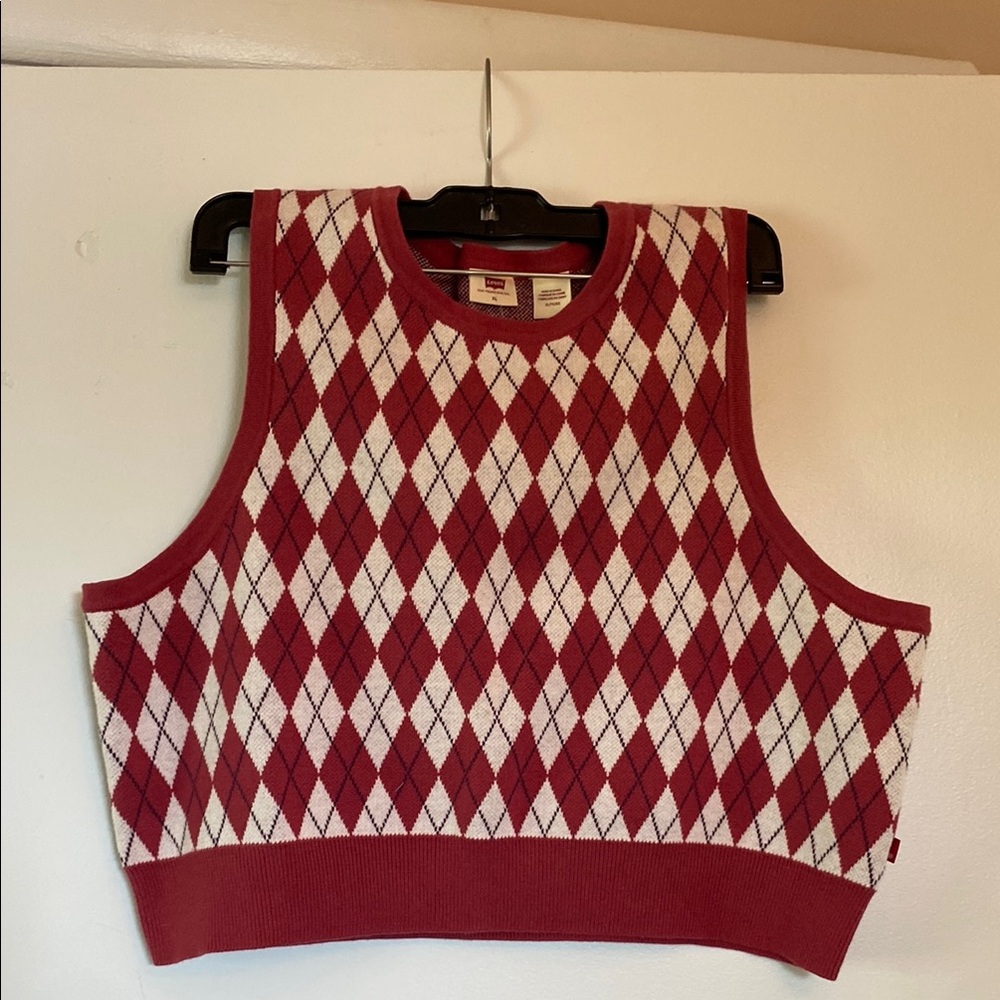 NWT Levi's Red and White Argyle Vest Sz LG/XL